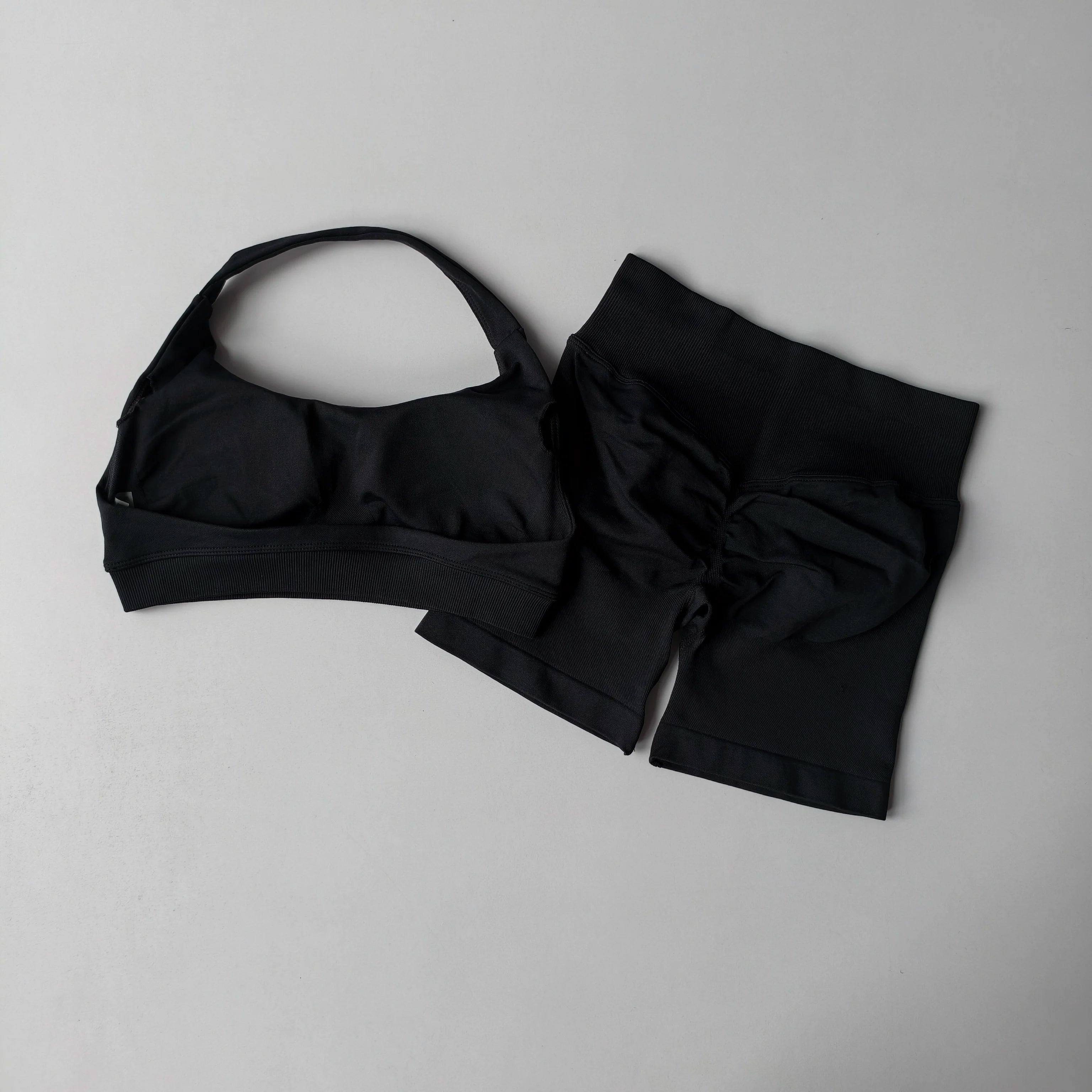 2 Pieces Yoga Suit for Women Seamless Fitness Gym Clothes Halter Sports Bra Matching Impact Shorts Workout Sets Gym Set Outfit