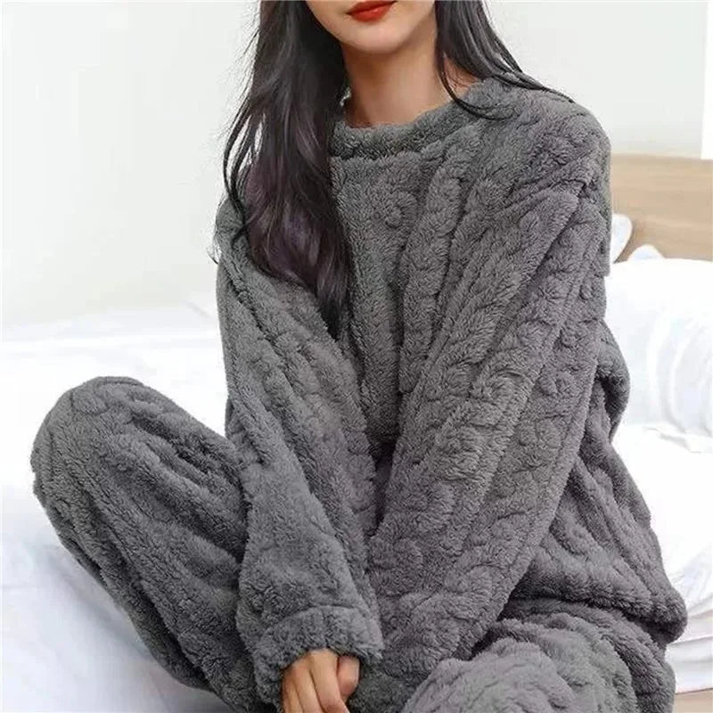 Winter Warm Coral Velvet Pajamas Set for Women Thick Fluffy Sleepwear Lounge Suit Cozy Soft Homewear Outerwear for Cold Weather