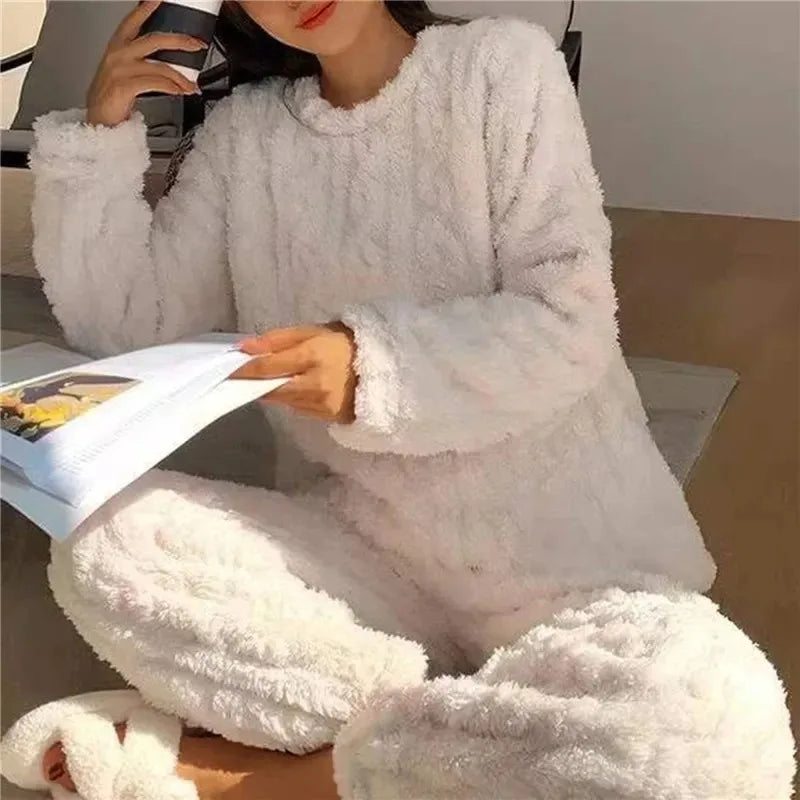 Winter Warm Coral Velvet Pajamas Set for Women Thick Fluffy Sleepwear Lounge Suit Cozy Soft Homewear Outerwear for Cold Weather